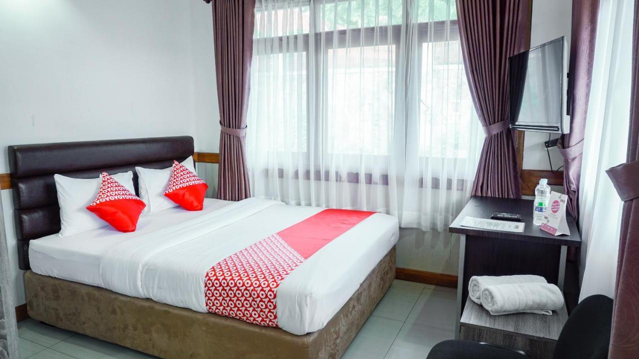 Oyo 1209 Tirtasari Nice Guesthouse Bandung Exterior foto