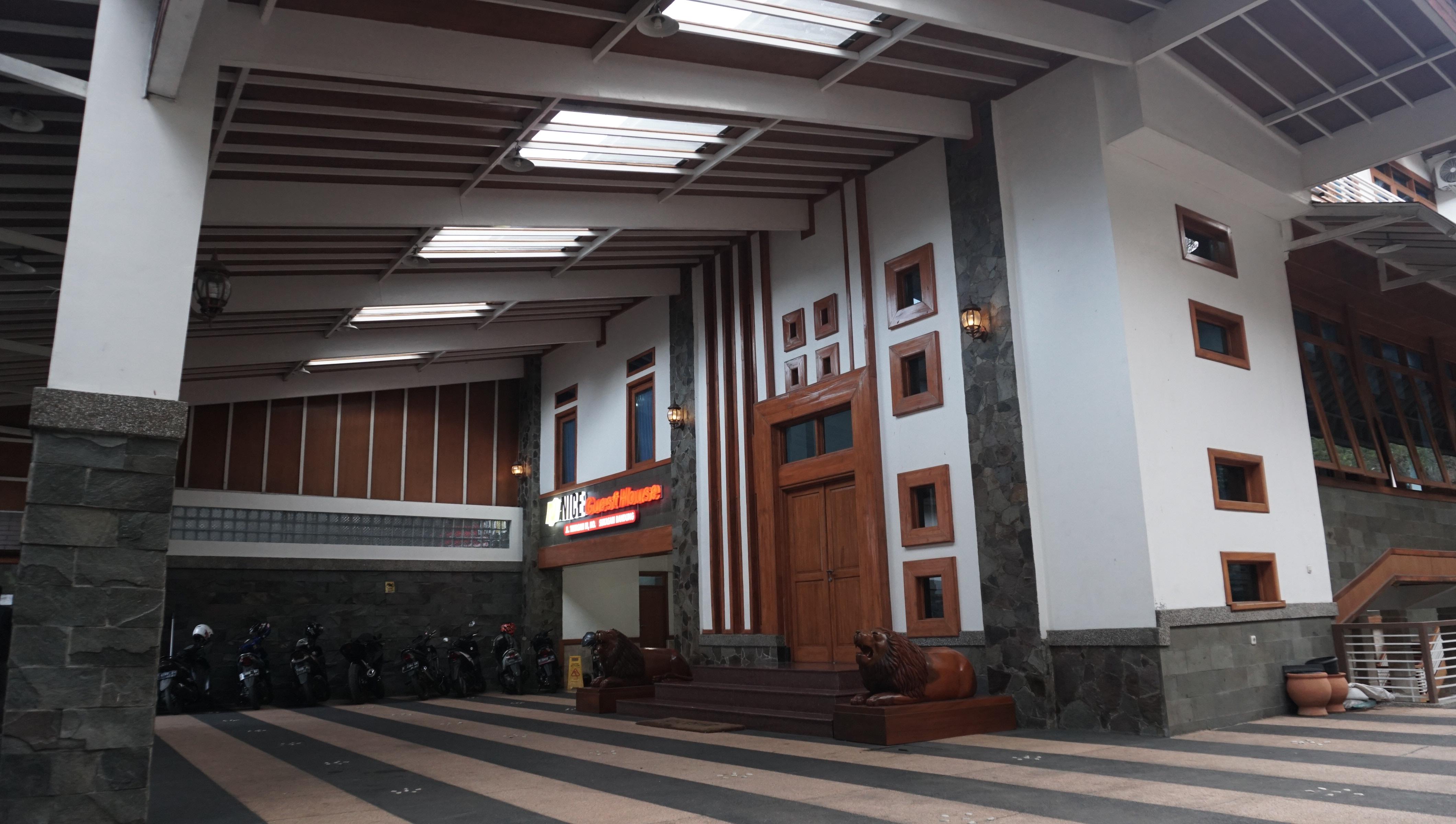 Oyo 1209 Tirtasari Nice Guesthouse Bandung Exterior foto